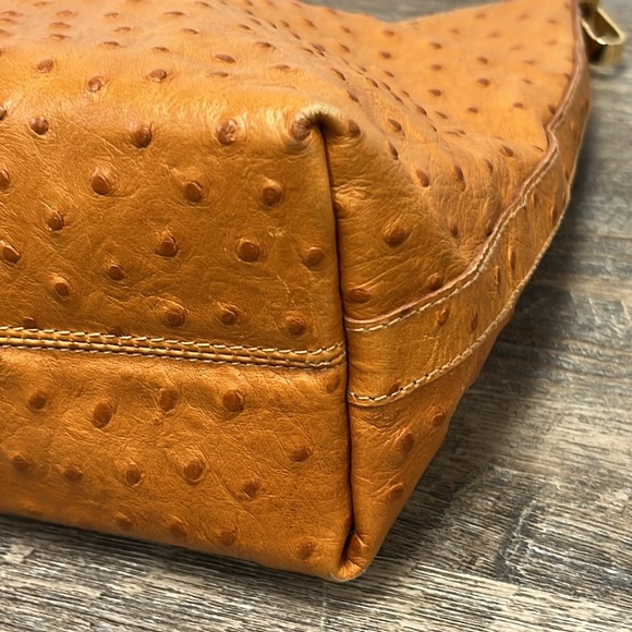 SOLD IN STORE Tanner Made in Italy Genuine Leather Embossed Shoulder Bag - Picture 15 of 16